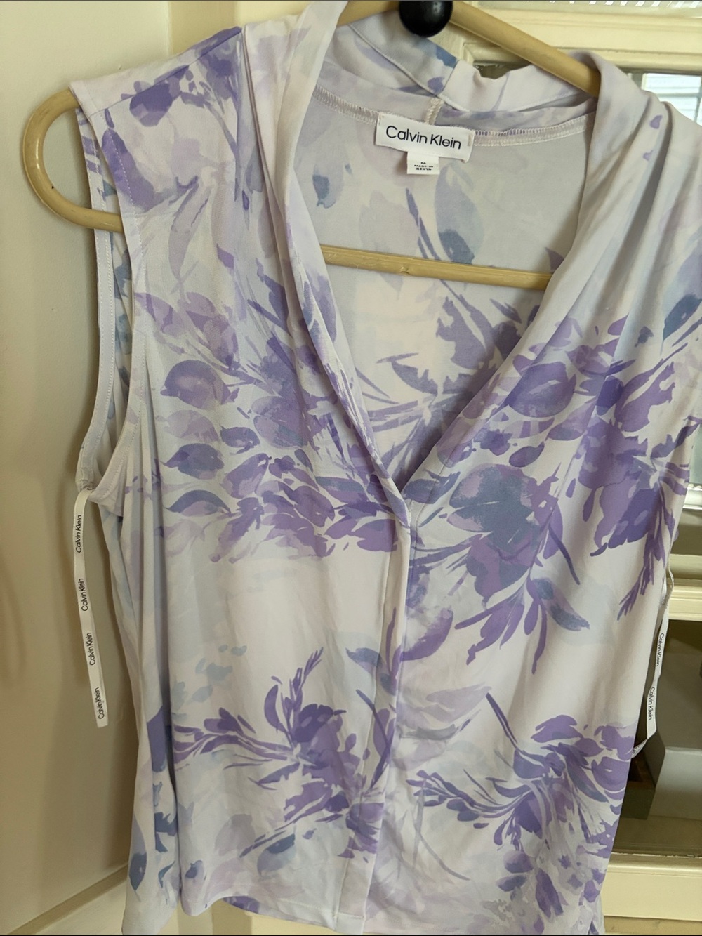 Loose Fit Calvin Klein Lavender & White Floral Sleeveless Chemise Top
